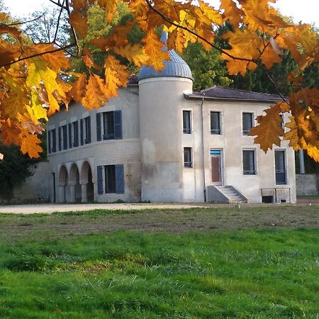 Lodge Hotel De Sommedieue Verdun Exterior foto